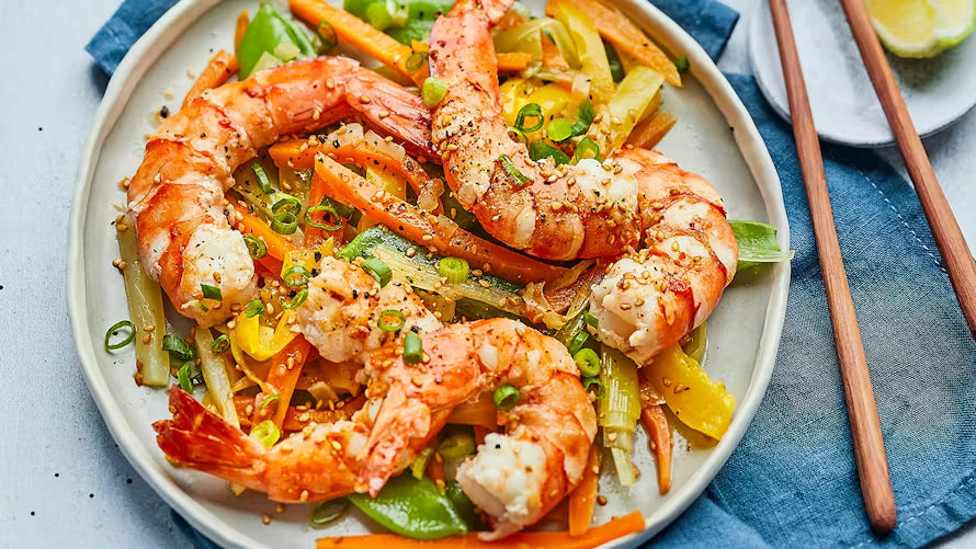 Wok Rezept: Garnelen mit Brokkoli und Babymais