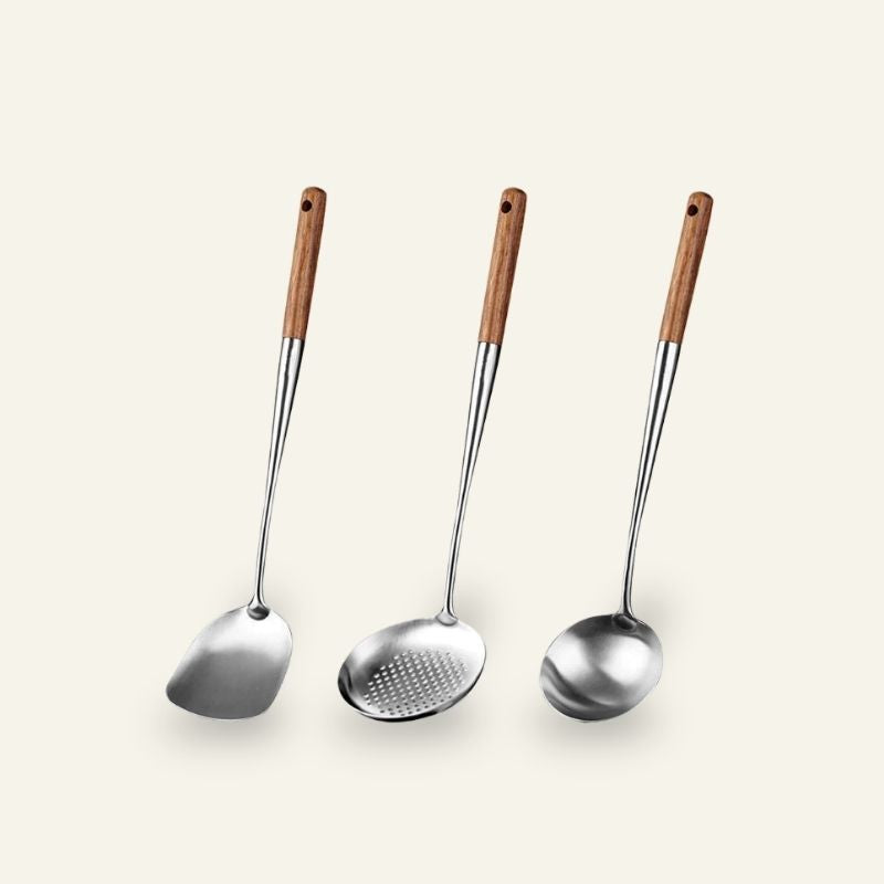 Le Kit Wok Pfannenwender Set aus Holz in übersichtlicher Vorderansicht gezeigt