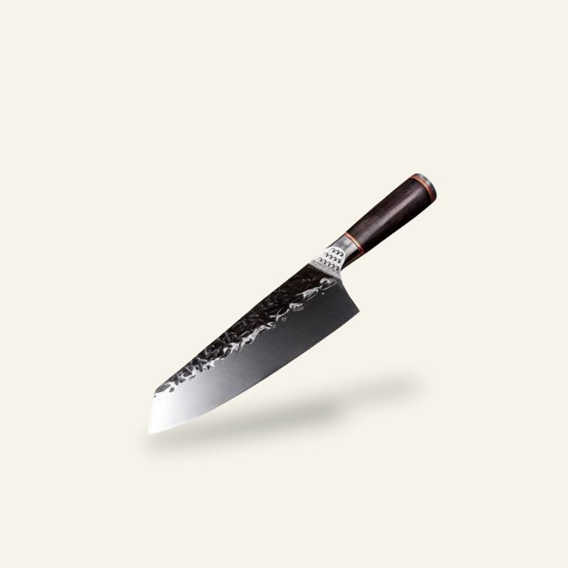 Le Naifu Japanische Küchenmesser aus Damaststahl in eleganter Vorderansicht
