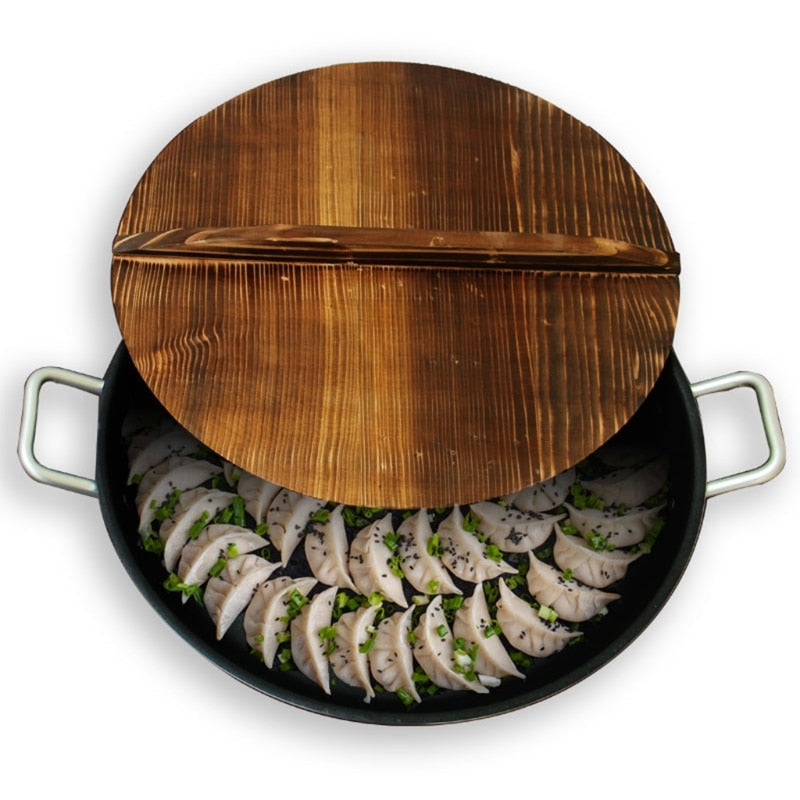 Le Kuju Holzdeckel Wok von der Seite mit gefertigt Finish