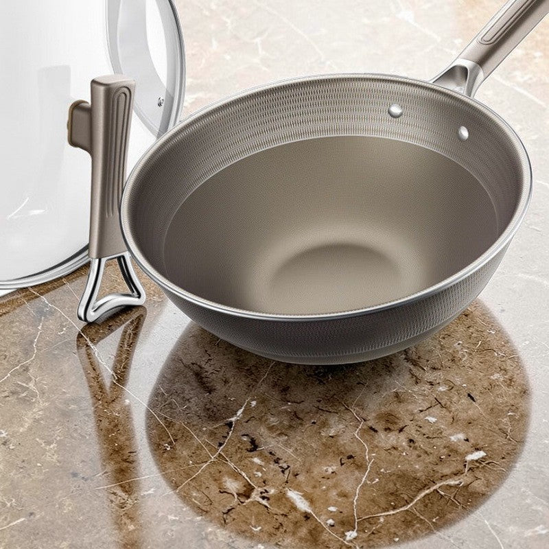 Le Chokai Titan Wok mit komplettem Lieferumfang in der Verpackung