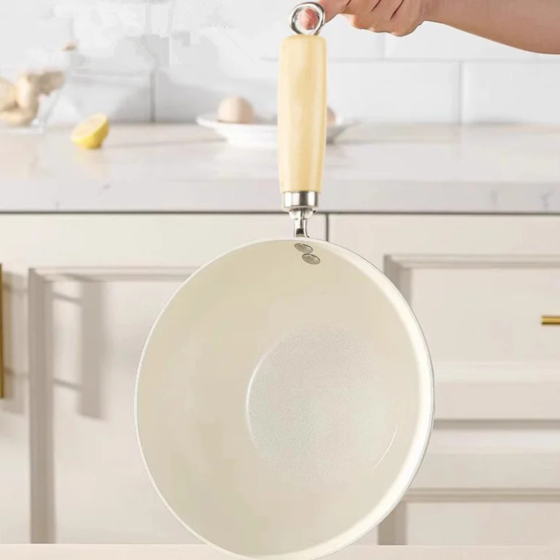 Le Tehana kleiner Induktions-Wok in stilvoller Küchenatmosphäre