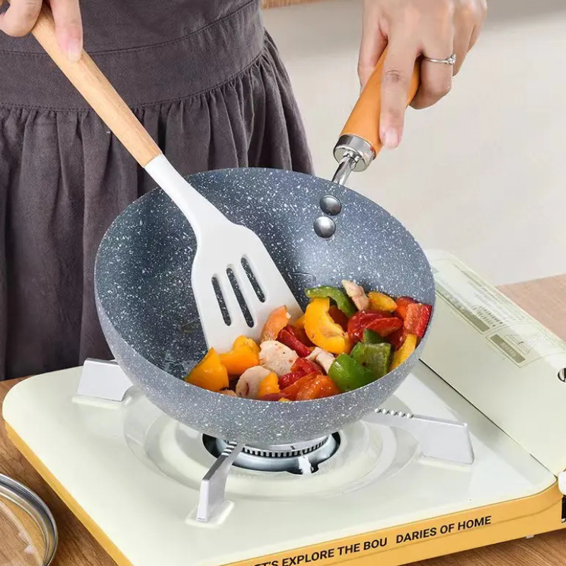 Le Sanome Mini Wok 20 cm Größenvergleich für Single-Haushalte