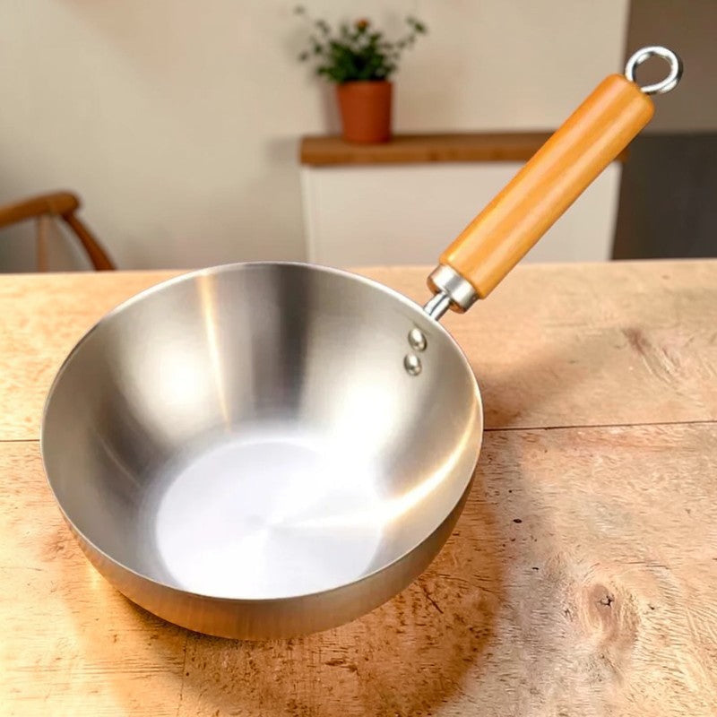 Le Nuriko Kleiner Wok Edelstahl von oben mit Blick in den Innenraum
