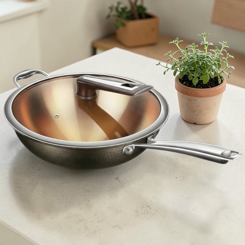 Le Houou Profi Wok, Detailaufnahme des robusten Holzgriffs
