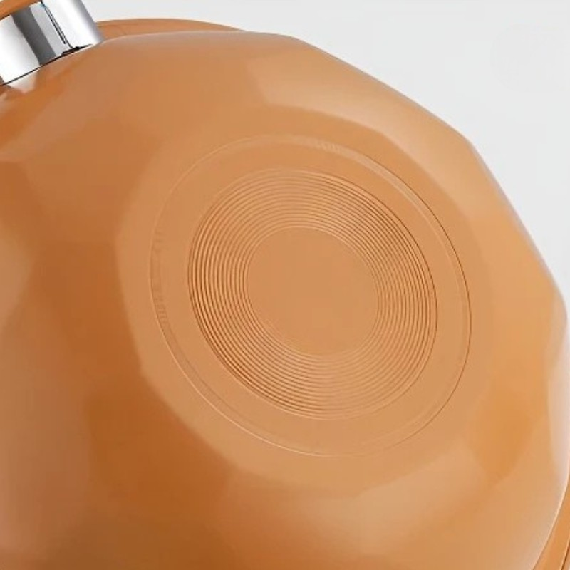 Le Mitano Aluminium Wok Induktion in der modernen Küchenumgebung