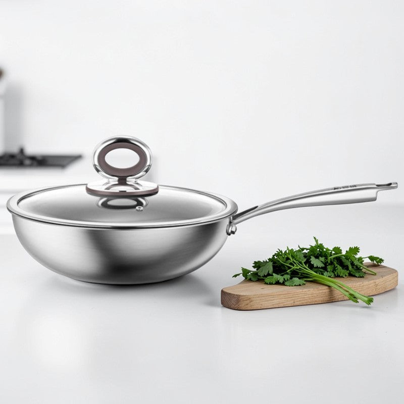 Le Tsumio Profi Wok Induktion im Einsatz auf modernem Induktionsfeld