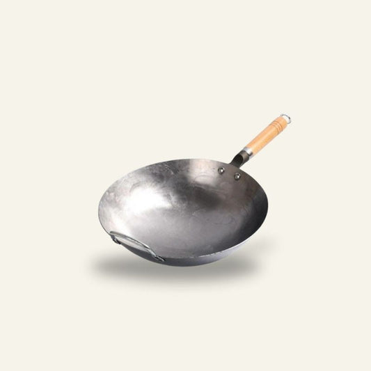 Le Gassan echter chinesischer Wok aus Gusseisen in Vorderansicht