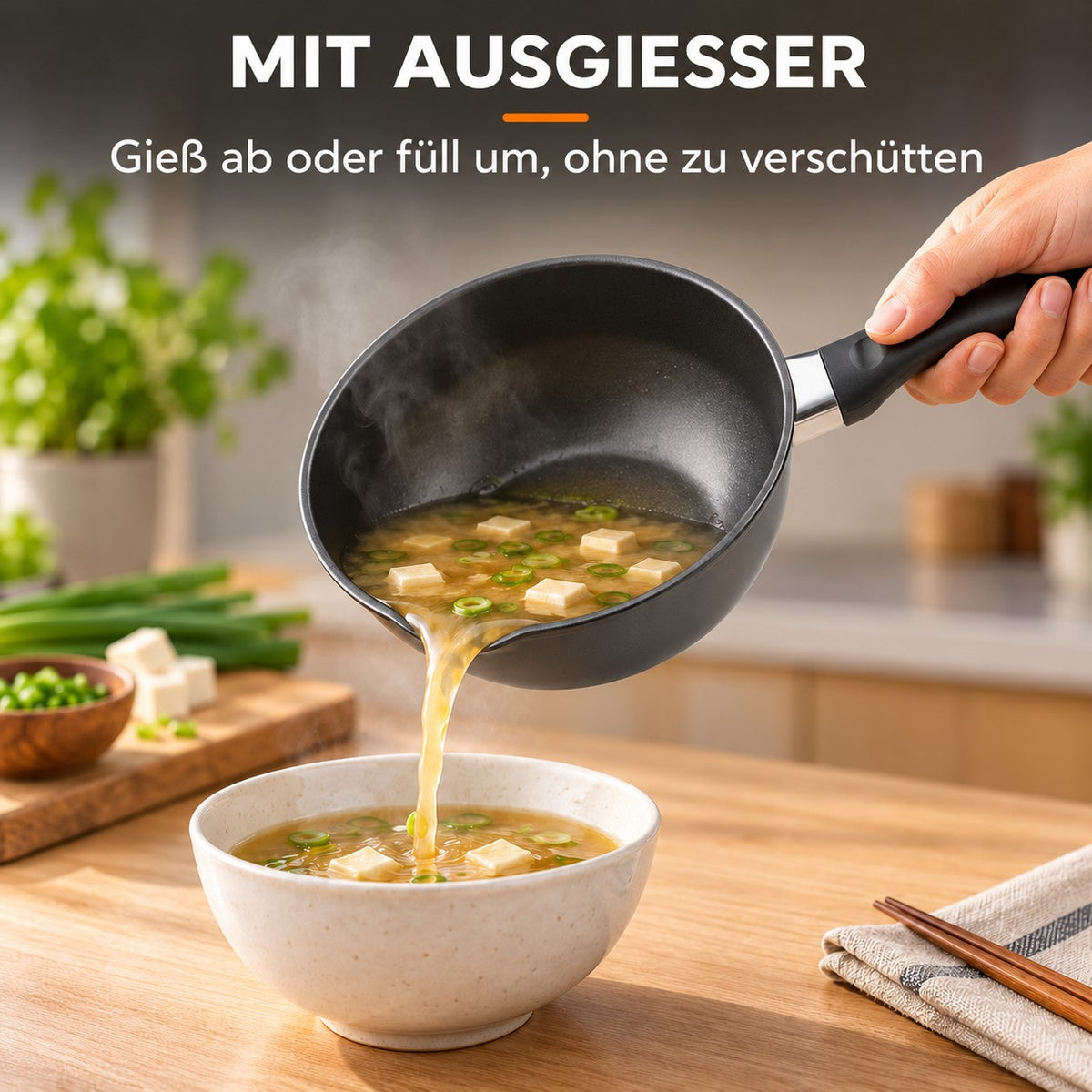 Le Yorimi – Kleiner Wok Aluminiumguss, MIT AUSGIESSER: Gieß ab oder füll um, ohne zu verschütten