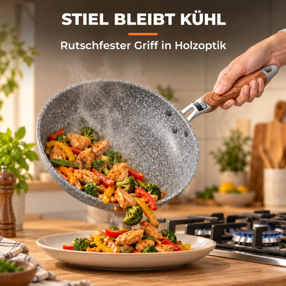 Le Yukano – Wok Keramikbeschichtet, STIEL BLEIBT KÜHL: Rutschfester Griff in Holzoptik
