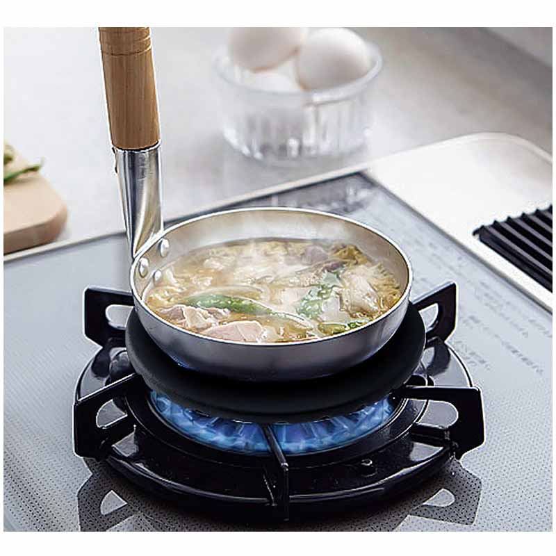 Le Tomura Wok Burner Ring mit Verpackung und komplettem Lieferumfang