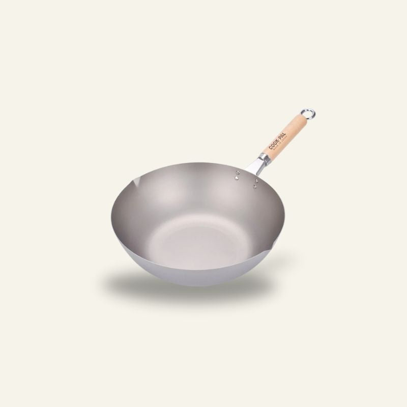 Le Pokao Karbonstahl-Wok für alle Herdarten in klassischer Vorderansicht