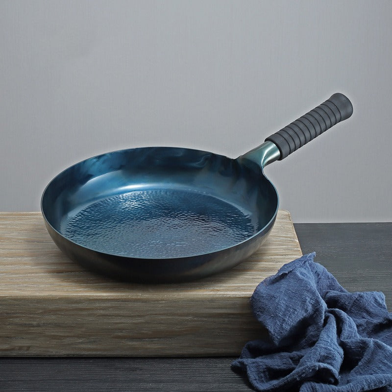 Le Soraki Allesherd-Wok mit Detailansicht des ergonomischen Griffs