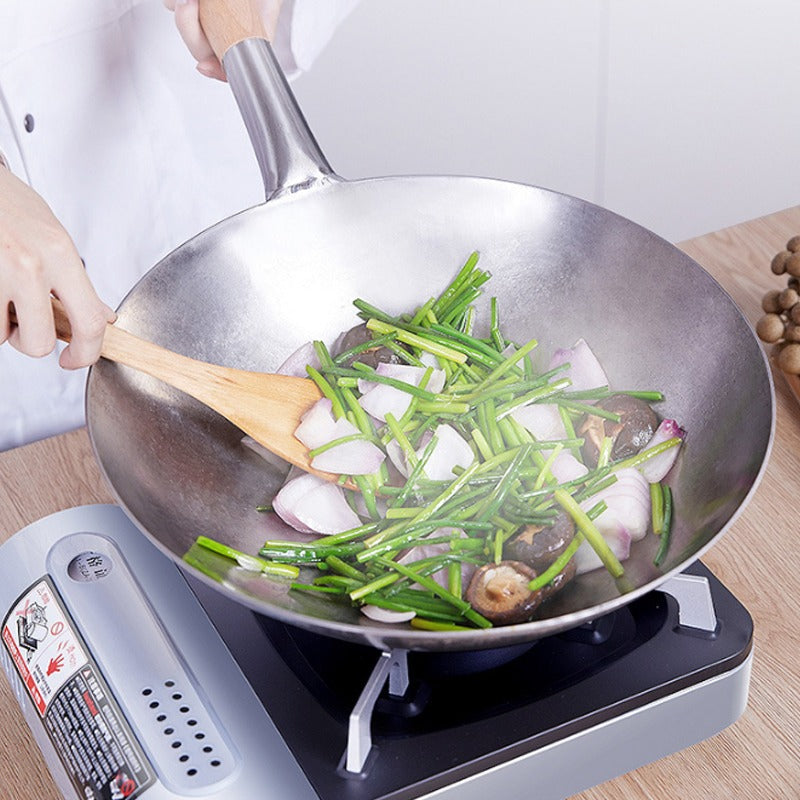 Le Kirishima Original Chinesischer Wok Induktion mit Bambusgriff Nahaufnahme