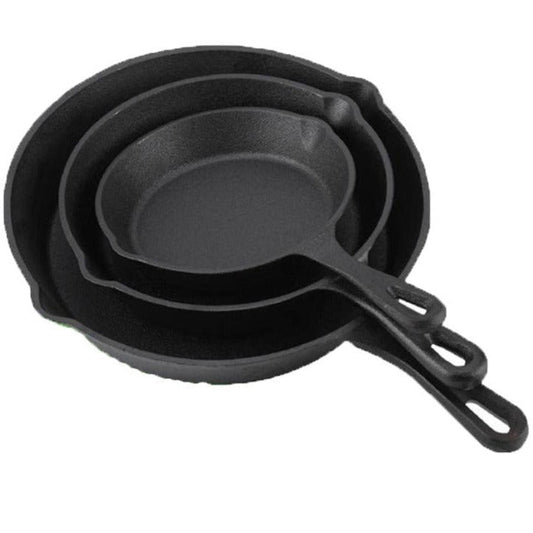 Le Kalda Mini Wok aus Gusseisen in kompakter Frontansicht