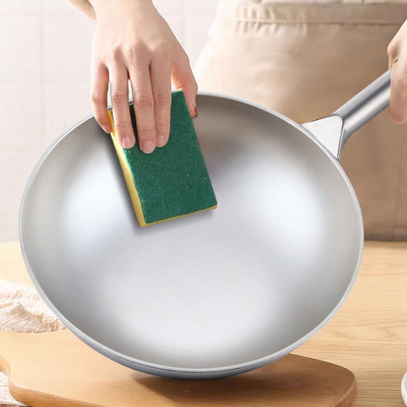 Le Paroka Edelstahl-Wok in Qualität in edler Geschenkbox