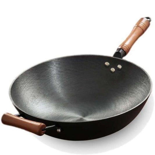 Le Namsan Wok aus Gusseisen für Gasgrill in produktneutraler Vorderansicht
